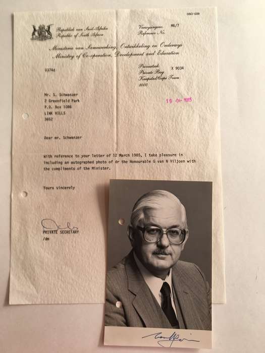 LOVELY AUTOGRAPHED  PHOTO OF FORMER MINISTER  - G. VAN VILJOEN - 1985 AND LETTER