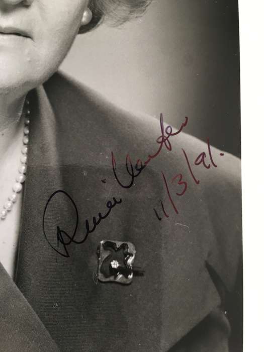 LOVELY AUTOGRAPHED PHOTO OF FORMER MINISTER OF HEALTH RINA VENTER