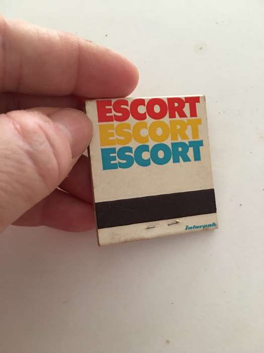 VINTAGE MATCH BOOK - FORD -ESCORT