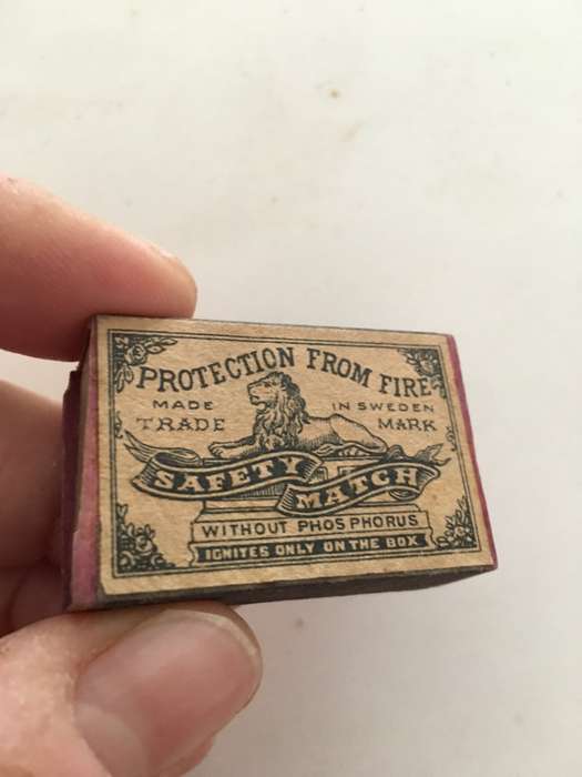 VINTAGE MATCH BOX EMPTY