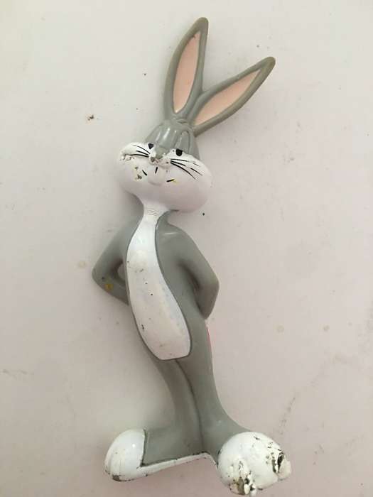 VINTAGE LOONEY TUNES - BUGS BUNNY FIGURE WARNER BROTHERS PVC  TOES NEED TLC REDUCED