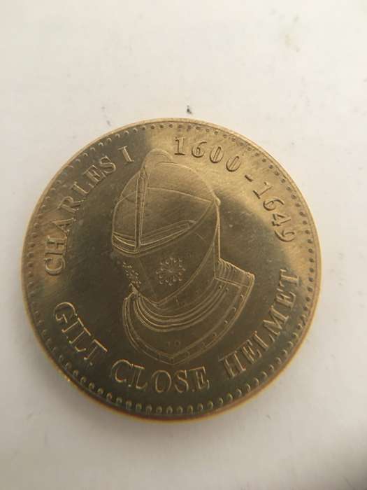 GREAT BRITAIN THE TOWER OF LONDON  TOKEN HELMET BRONZE COIN