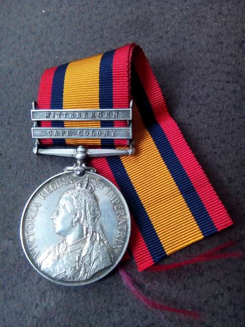 QSA ... QUEENS SOUTH AFRICA MEDAL TO GRENADIER GUARDS .. 2 BARS (ENGRAVED NAMING)