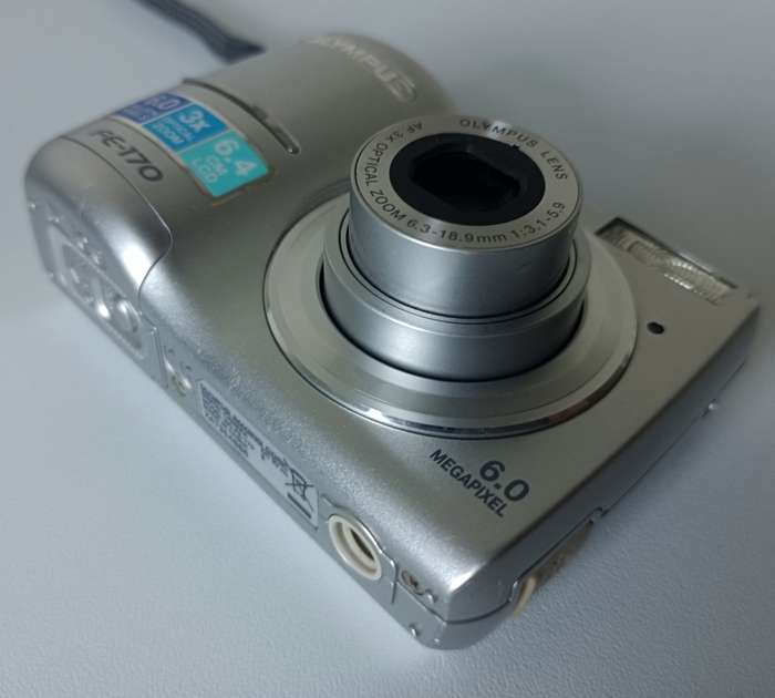 Olympus FE-170 | 6 megapixel | 3x optical zoom | 6.4cm screen | 512mb xD memory card