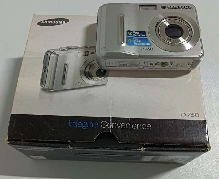 Samsung D760 | 7.2 megapixel | 6cm LCD | 3x optical zoom | 480p30 video mode | In original box