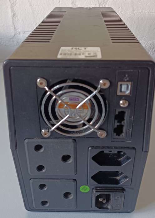 RCT 2000VA 1200W UPS with SA plugs | 2x Forbatt 7.2AH batteries installed