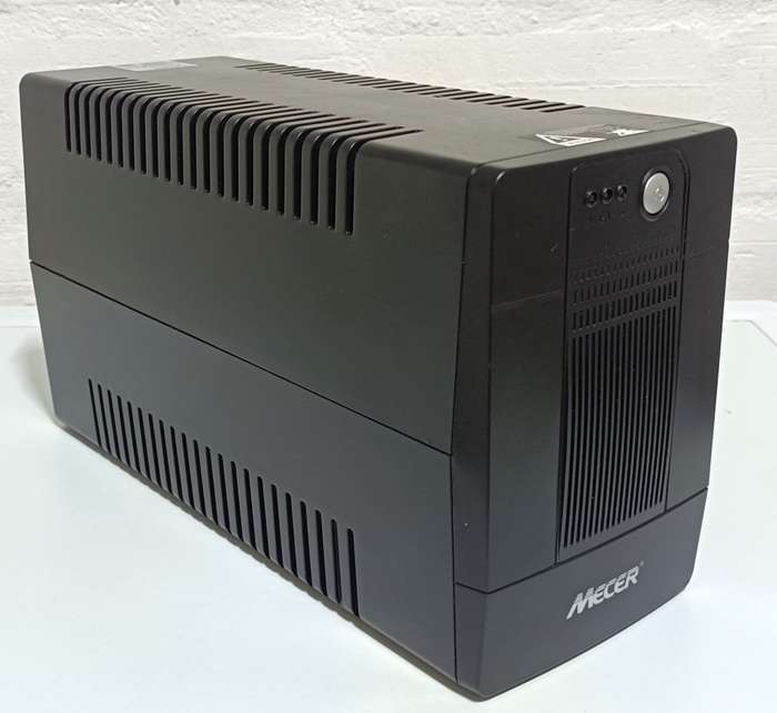 Mecer 2000VA 1200W UPS with SA plugs
