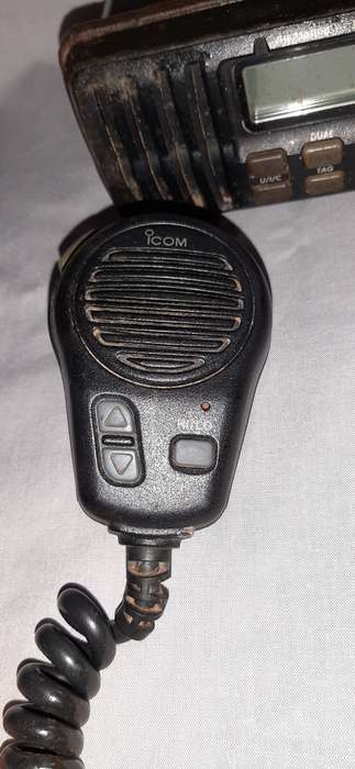 ** ORIGINAL- ICOM IC-M302 VHF Marine 4-Channel Radio (TESTED and WORKING).**