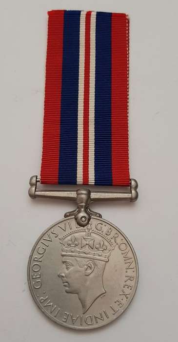 ** ORIGINAL: WW2  1939-1945 War Medal w/ Full-Length Ribbon #3 **
