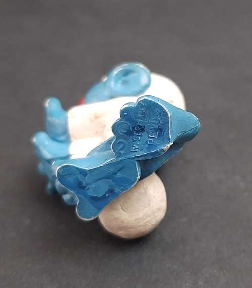 ** RARE : 1972 `Sleepwalking Smurf` Figurine  w/ Red Pom-Pom #4 (Schleich, W. Germany) [ 4cm ].**