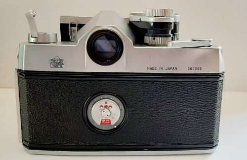 ** 1960s Nikkorex NIKKOR-S Auto 1:2  5cm Camera w/ Exposure Meter (UNTESTED) .**