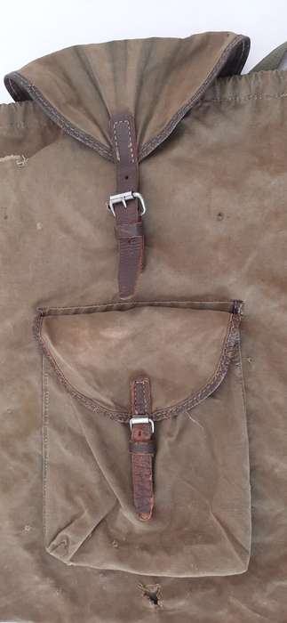 ** Rhodesian Bush War: 1970s Soviet / East Bloc Supplied ZANU Guerilla Backpack (Field Pick-up).**