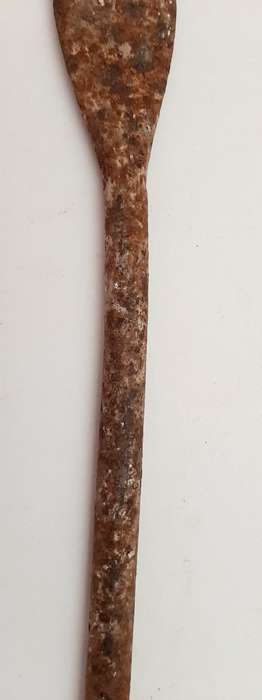 ** Late 19th Century Zulu  `Umkhonto` Forged Iron Throwing Spear Head (46cm).**