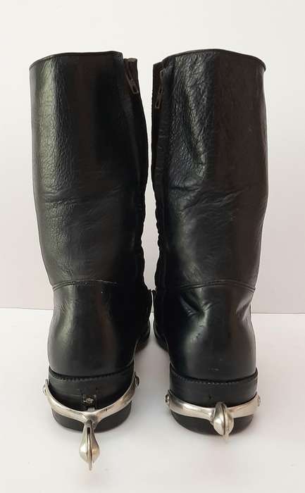** Rhodesian Bush War: BSAP Officer`s Step-Out Black Leather Boots w/ Spurs (Size 41 / 8 ).**