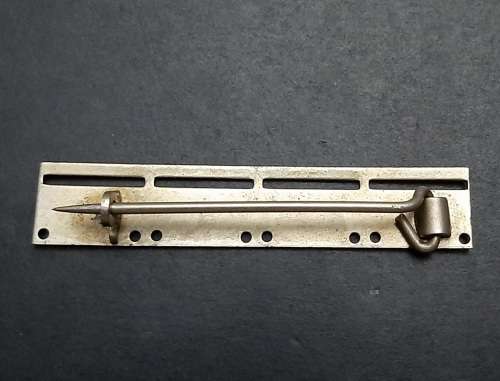 ** Miniature 4 Medal Suspension Mounting Bar w/ Pin (6 cm).**