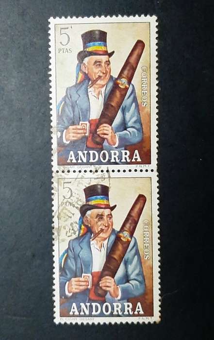 ** 1972 Andorra 5 Ptas Postage Stamps Pair (USED).**