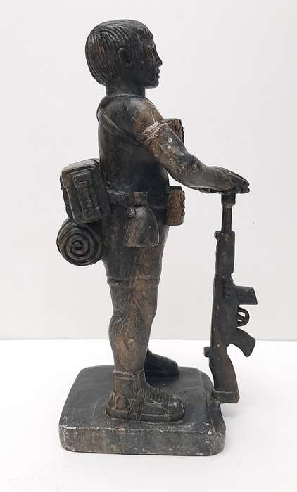 ** Rhodesian Bush War: 1970s Fireforce `Troopie` Soapstone Statuette (26cm) [ Repaired ].**
