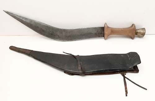 ** 20th Century: Italian Somaliland / Eritrean Gile Afar Dagger w/ Scabbard (47cm).**