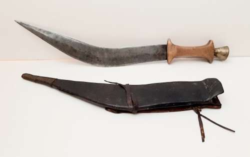 ** 20th Century: Italian Somaliland / Eritrean Gile Afar Dagger w/ Scabbard (47cm).**