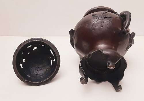 ** STUNNING: Mid-20th Century Chinese Bronze Censer w/ Qilin Finial (22,5 cm).**