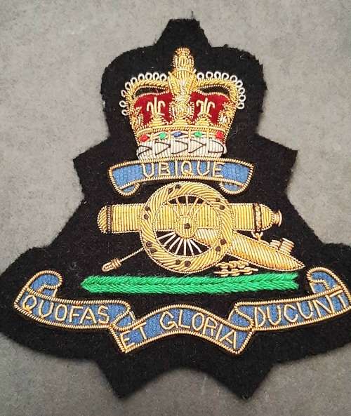 ** 1950s British Royal Artillery Bullion Regimental Blazer Badge( 13cm x 11cm).**