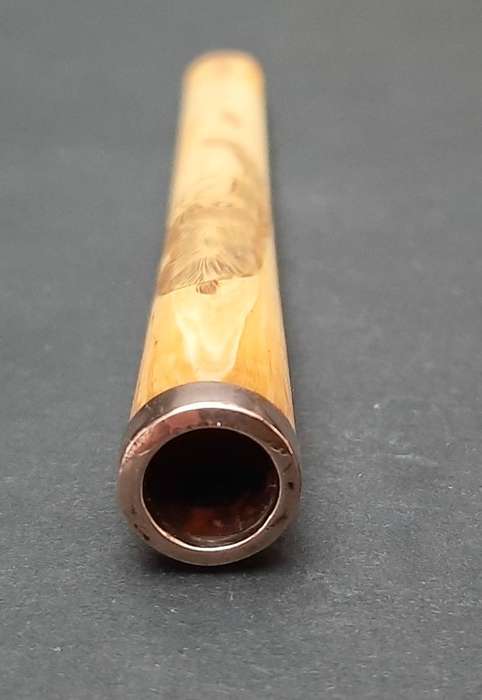 ** STUNNING: 9ct Gold Mounted Edwardian Gent`s Engraved Cheroot / Cigarette Holder (11cm).**