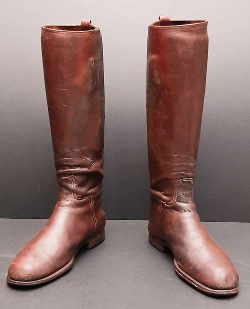 **WW1 Union Defence Force: Officer`s Mounted Infantry Boots w/ Wooden Trees (Hatton Bros.).**