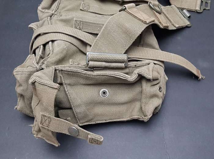 Border War 1970s SADF Patt.73 Green Webbing Kidney Pouches with Integral Belt