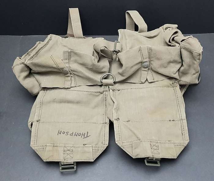 Border War 1970s SADF Patt.73 Green Webbing Kidney Pouches with Integral Belt