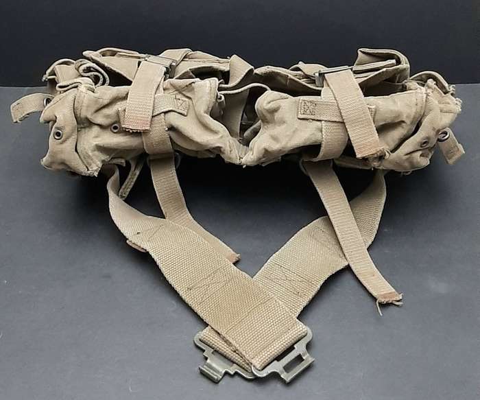 Border War 1970s SADF Patt.73 Green Webbing Kidney Pouches with Integral Belt