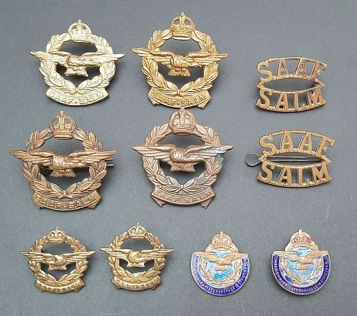 **Lot : WW2 SAAF Brass Insignia Assortment x10 Pcs  **