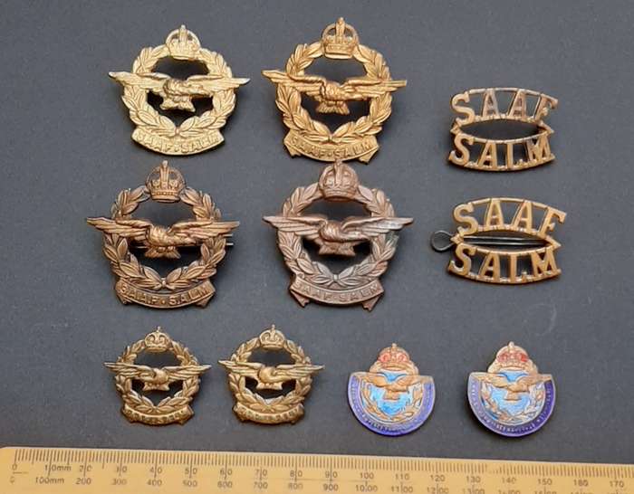 **Lot : WW2 SAAF Brass Insignia Assortment x10 Pcs  **