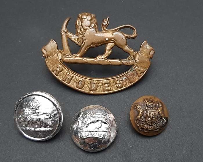 WW2 Rhodesia Insignia & Buttons Lot x4 Pcs (Firmin, London)