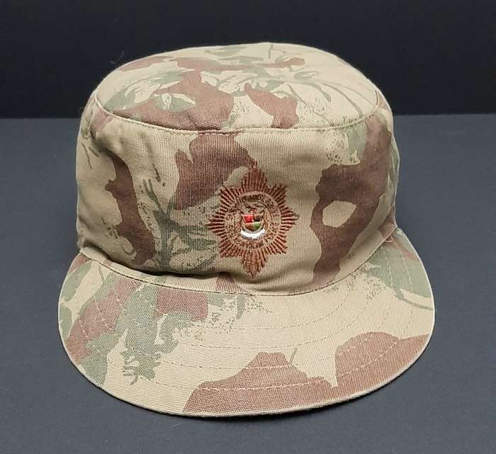 Border War 1980s  2nd Pattern Camouflage Flap Cap with Straps Medium