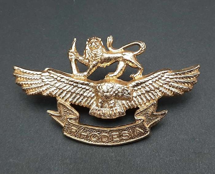 **Rhodesian Bush War: 1970s Rhodesian Air Force  Metal Cap Badge w/ Lugs  #1**