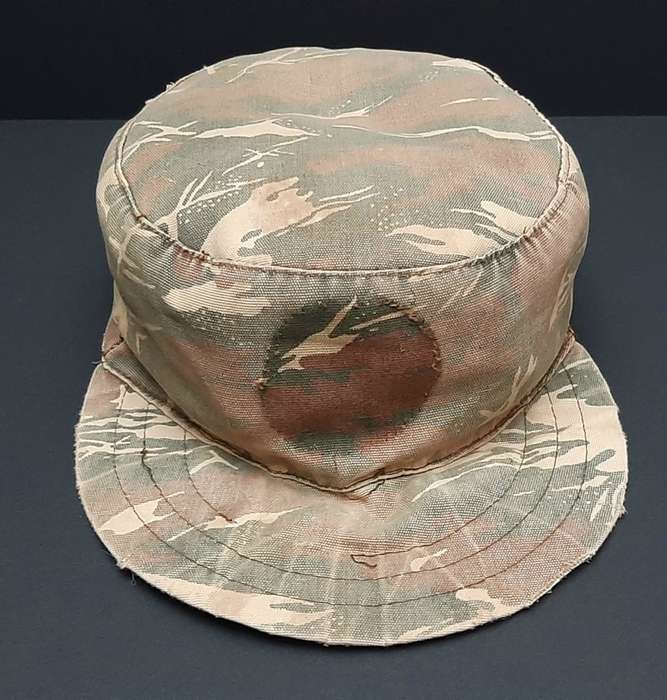 **Border War : 1980s SWAPOL/ Koevoet Camouflage Flap Cap (Size: 59).**