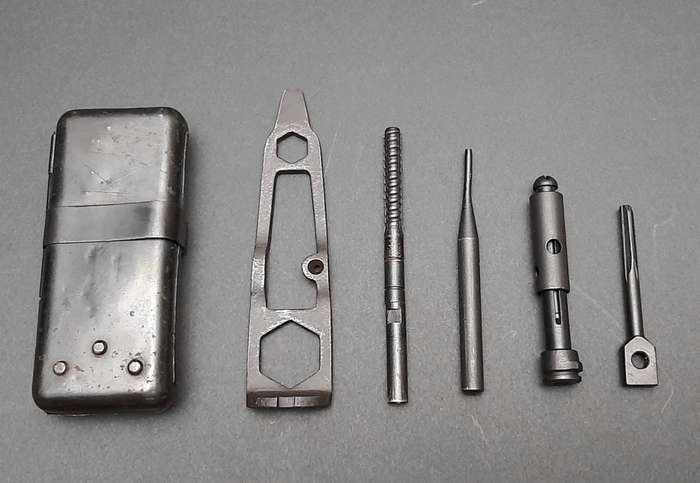 **Border War : 1980s Soviet  RPD Light Machine Gun Cleaning Kit (Complete).**