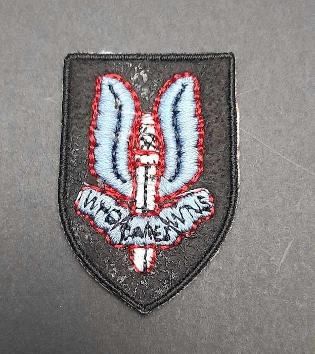 **Rhodesian Bush War: 1990s Commemorative Re-issue Special Air Service Regt. Beret Badge #1**