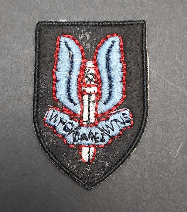 **Rhodesian Bush War: 1990s Commemorative Re-issue Special Air Service Regt. Beret Badge #1**
