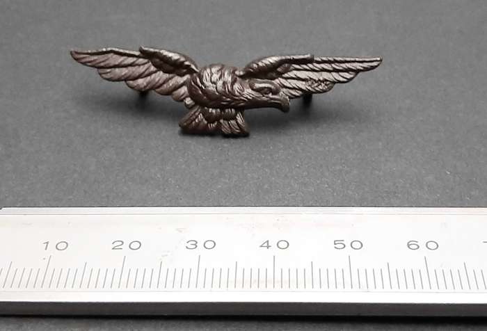 **RARE: WW2 SA Air Force Path Finder Bomber Qualification Badge (Lugs Intact).**