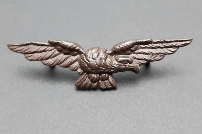 **RARE: WW2 SA Air Force Path Finder Bomber Qualification Badge (Lugs Intact).**