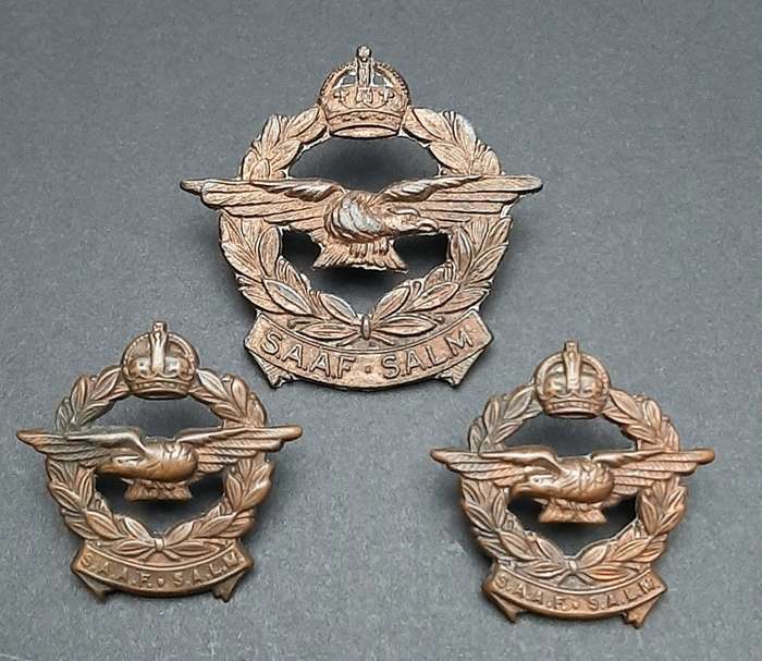 **WW2 SA Air Force Cap & Collar Badge Set x3 Pcs.**