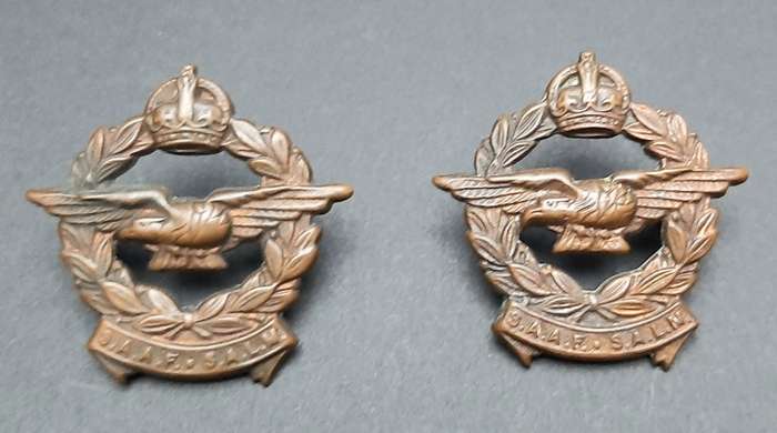 **WW2 SA Air Force Cap & Collar Badge Set x3 Pcs.**