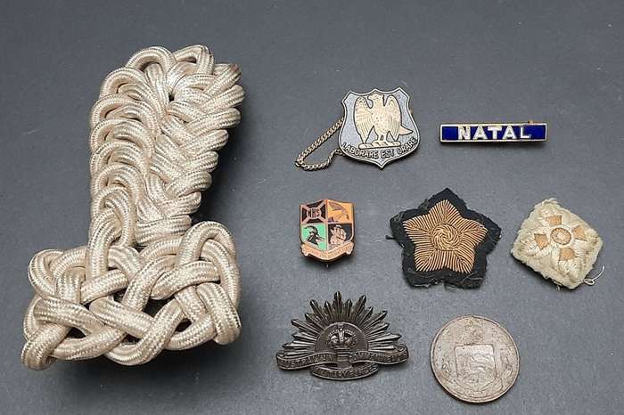 **WW2 British/ Commonwealth Military Insignia Assortment x8 Pcs.**