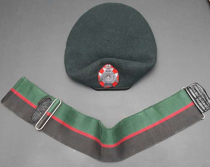 **Rhodesian Bush War: 1970s Rhodesia Regiment Beret w/ Badge & Stable Belt Length (57)**
