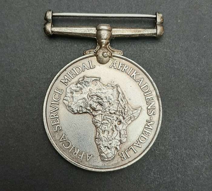 **WW2: .925 Silver Africa Service Medal (33.62 g).**