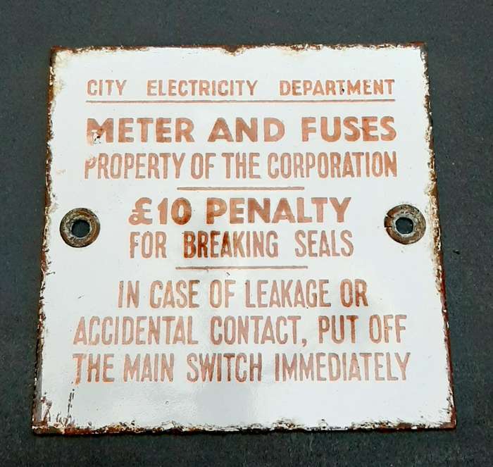 **RARE: Early 20th Century Colonial Enamel & Metal Municipal Sign (10cm x 9cm).**