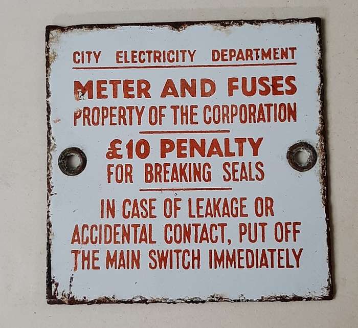 **RARE: Early 20th Century Colonial Enamel & Metal Municipal Sign (10cm x 9cm).**