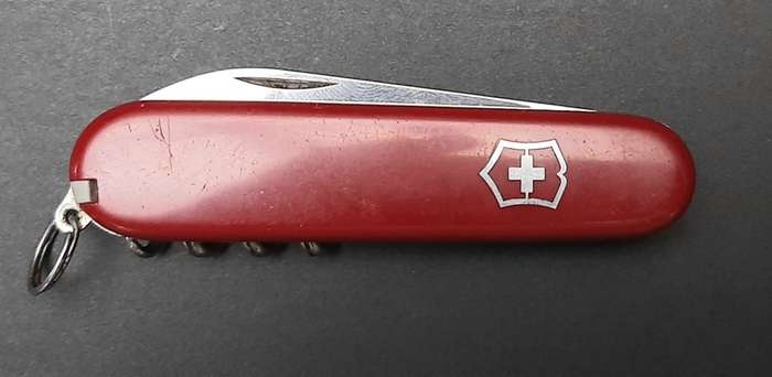 **Border War : 1980s Private Purchase Victorinox Swiss Army Knife (Multi-function).**