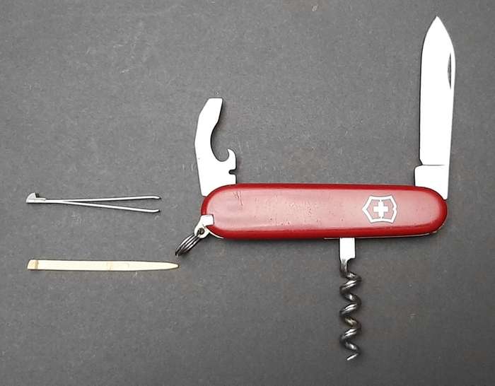 **Border War : 1980s Private Purchase Victorinox Swiss Army Knife (Multi-function).**